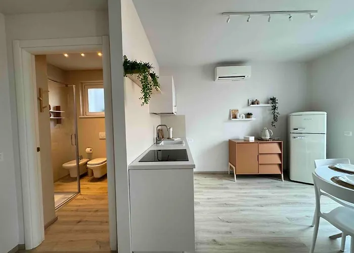 Διαμέρισμα Ama Homes - Garden Lakeview Μπελάτζιο