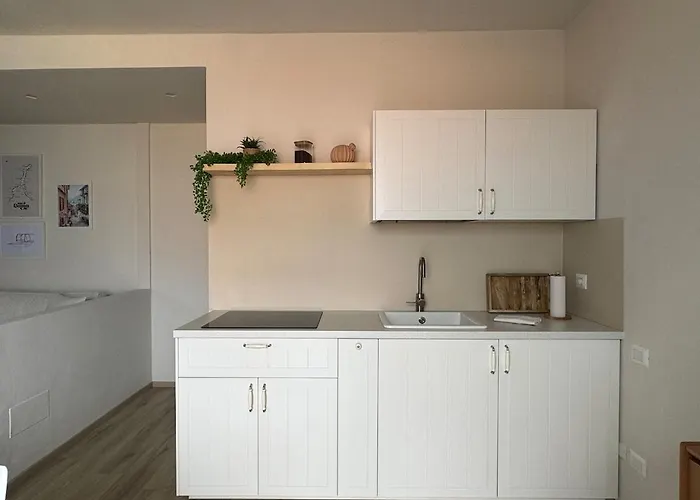 Ama Homes - Garden Lakeview *