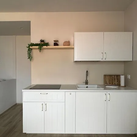 Ama Homes - Garden Lakeview *