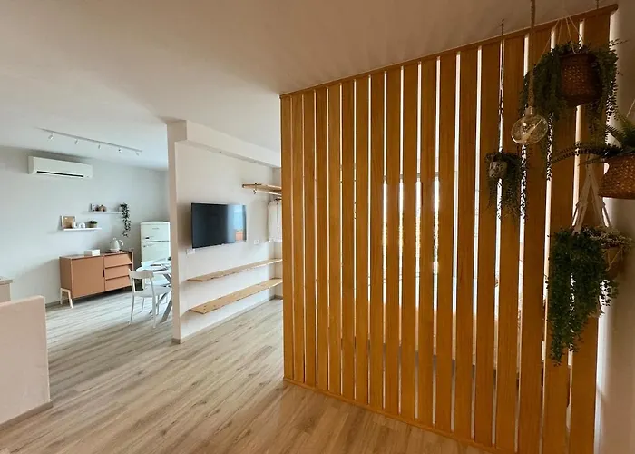 Ama Homes - Garden Lakeview Apartmán